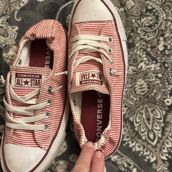 Converse Women’s Size 7 Red/White Stripe - Picture 4 of 7